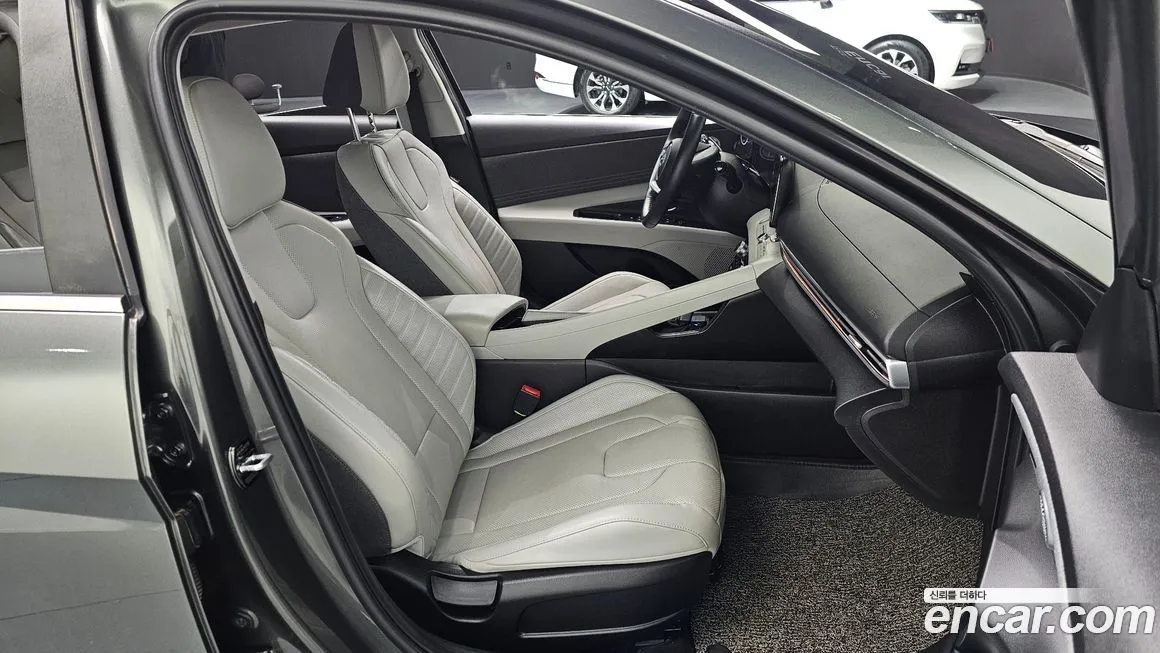 Hyundai AVANTE — фото 2