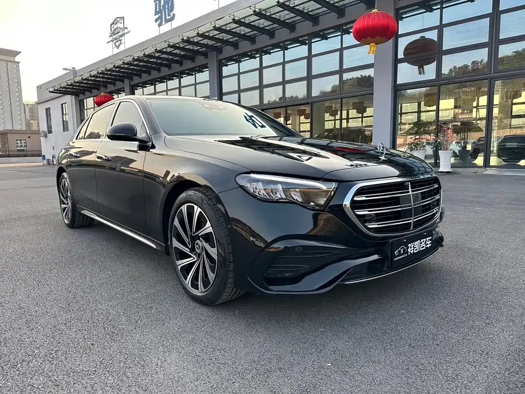 Mercedes-Benz E-Class — фото 6
