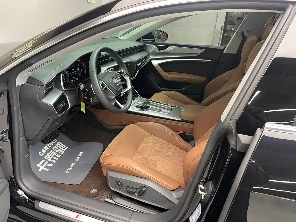 Audi A7L 2025 из CN, фото 7