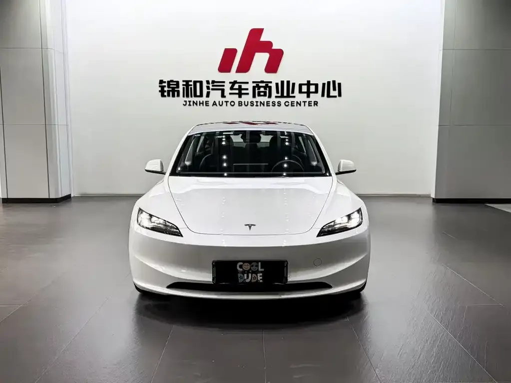 Tesla Model 3 — фото 2