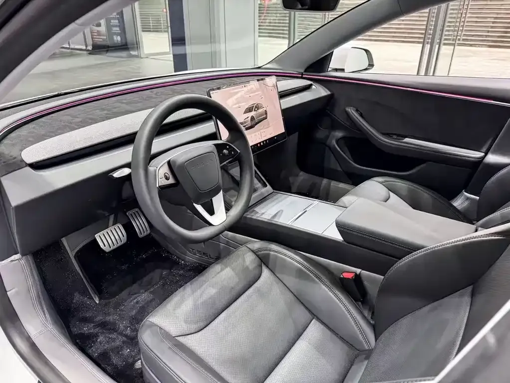 Tesla Model 3 — фото 3
