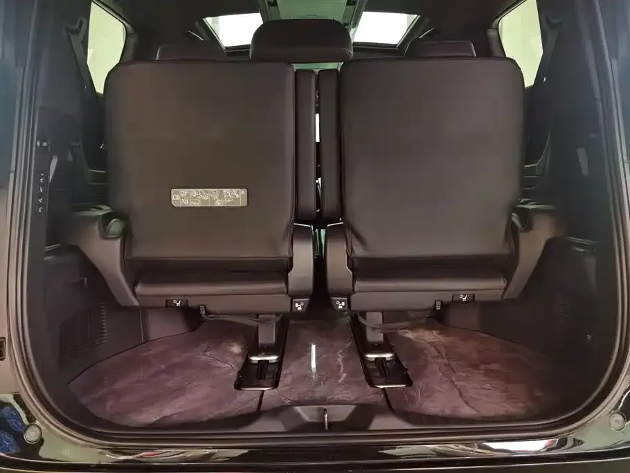 Toyota Alphard 2024 из CN, фото 7