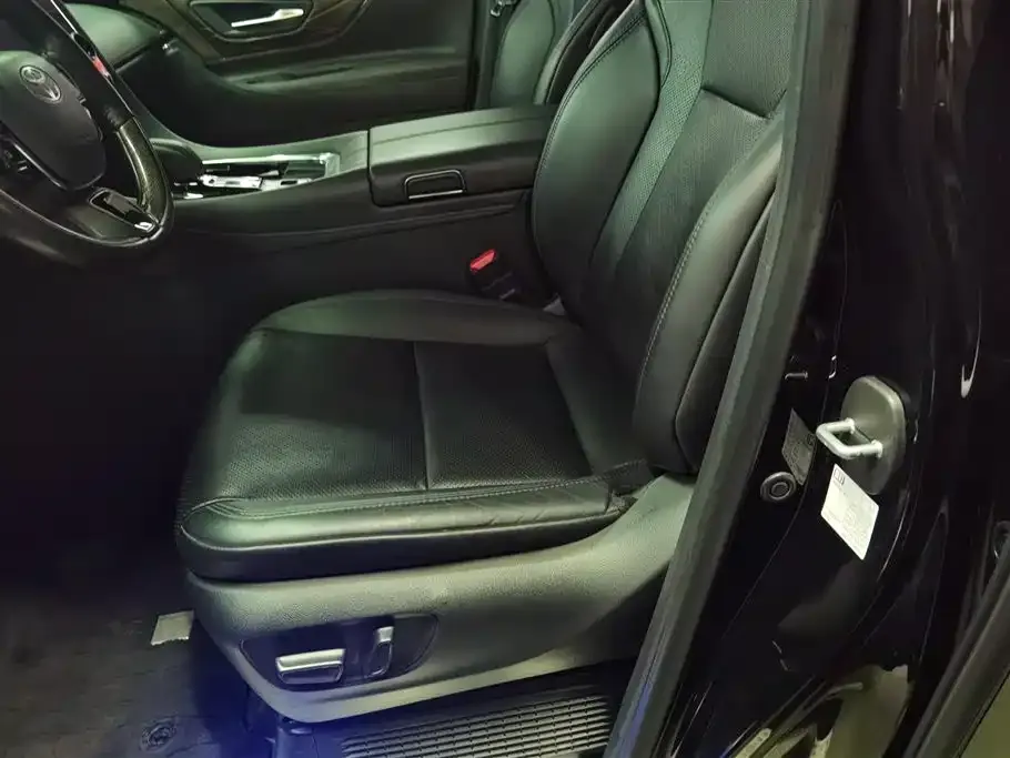 Toyota Alphard 2024 из CN, фото 2