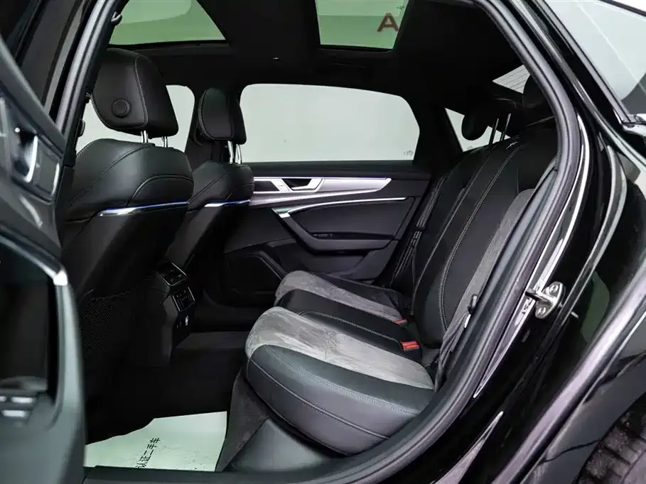 Audi A6L 2022 из CN, фото 6