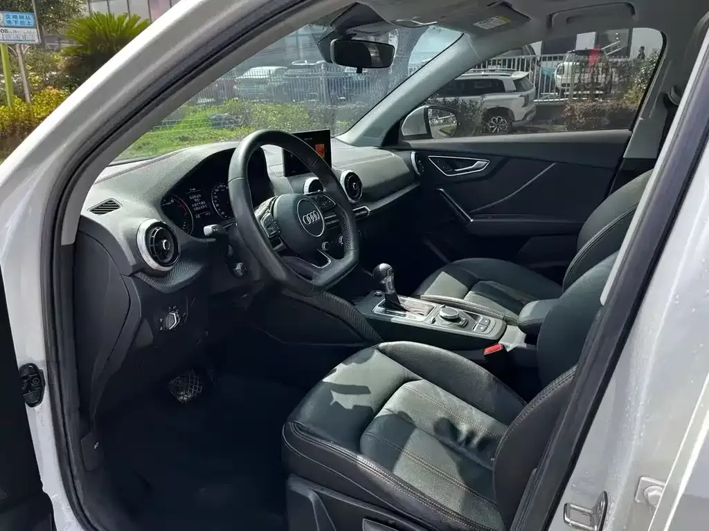 Audi Q2L 2021 из CN, фото 3