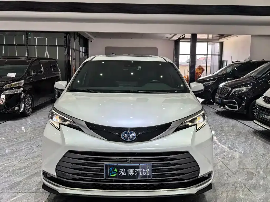 Toyota Sienna 2023 из CN, фото 10