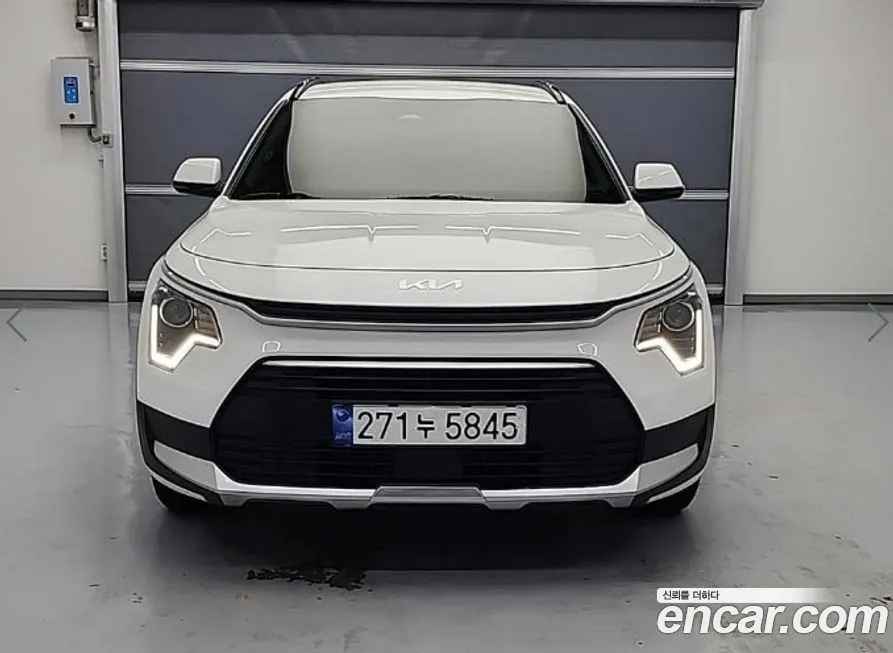 Kia Niro — фото 1