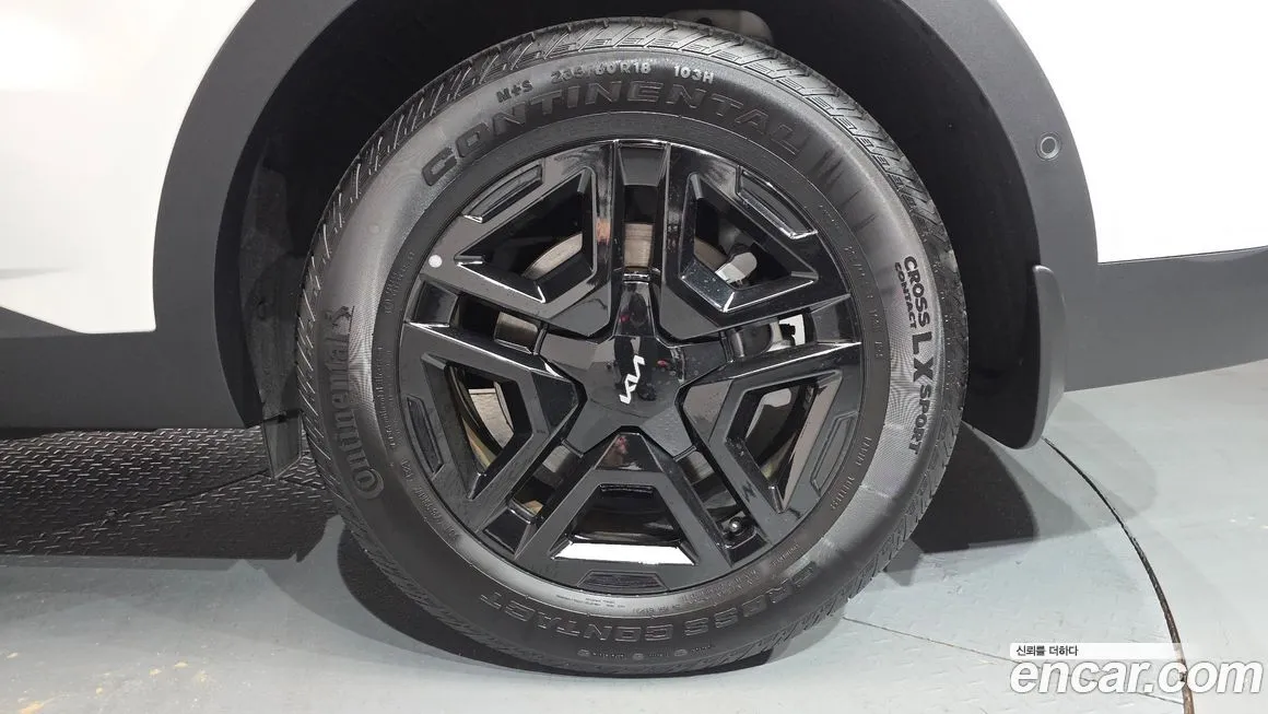 Kia Sorento — фото 6