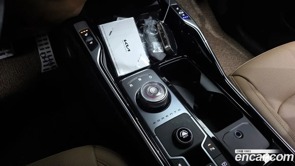 Kia Sorento — фото 8