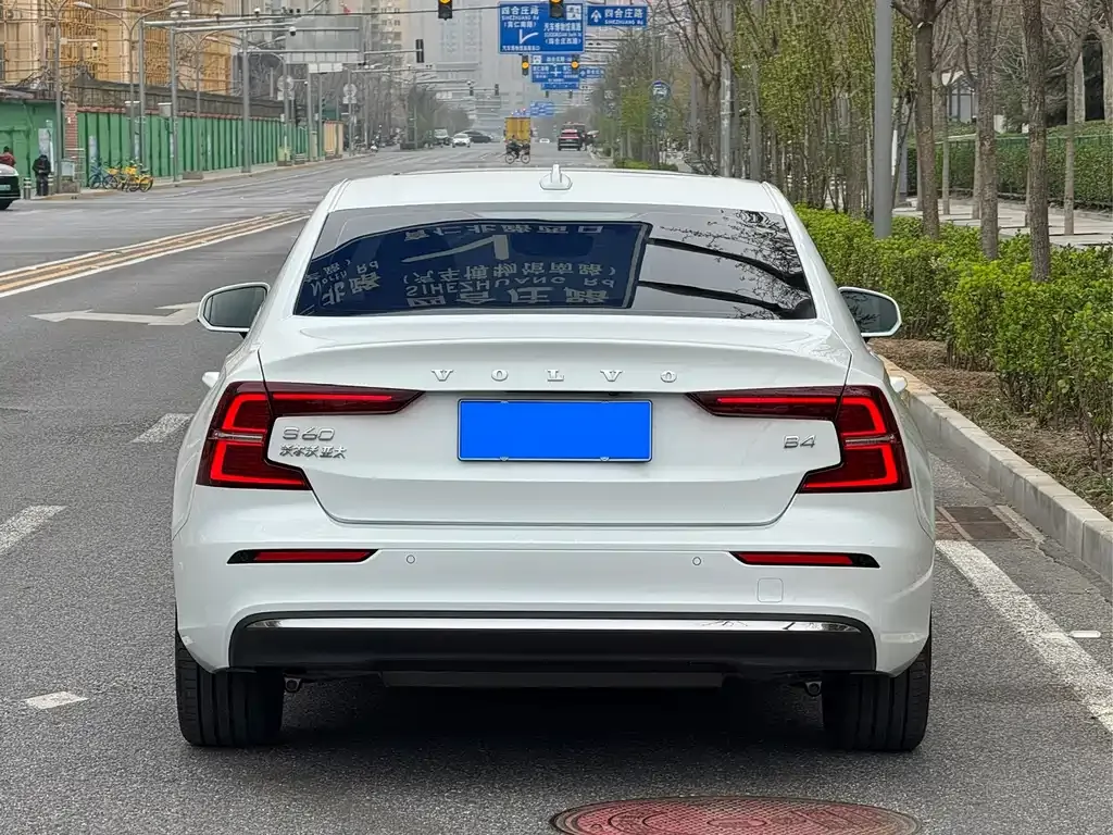 Volvo S60 2023 из CN, фото 9