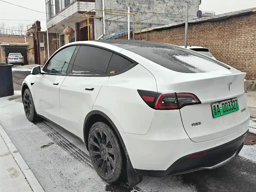 Tesla Model Y 2024 из CN, фото 3