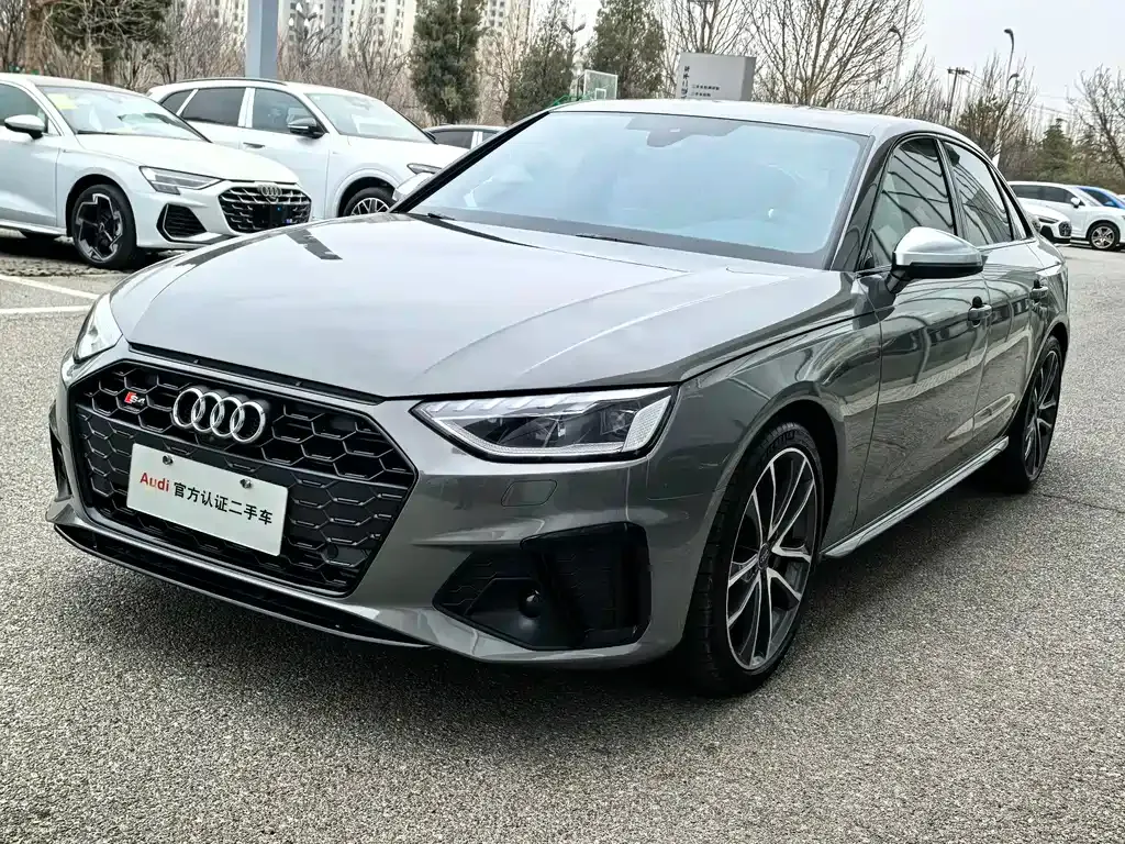 Audi S4 — фото 1