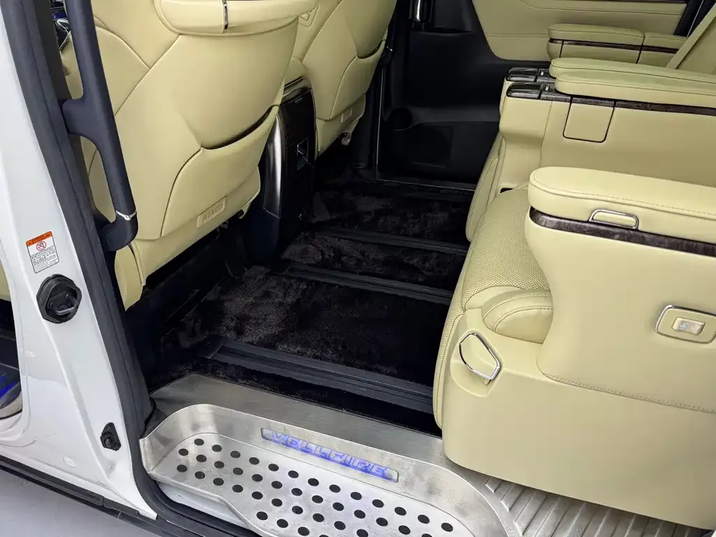 Toyota Vellfire 2021 из CN, фото 4