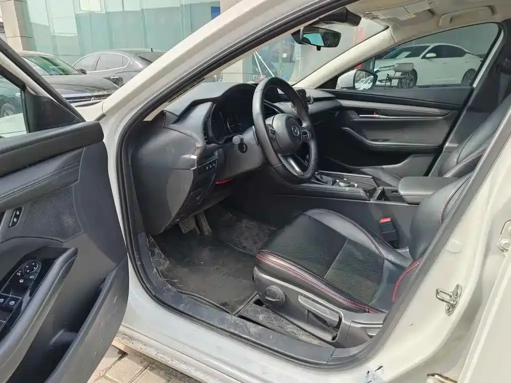 Mazda 3 Axela 2025 из CN, фото 6