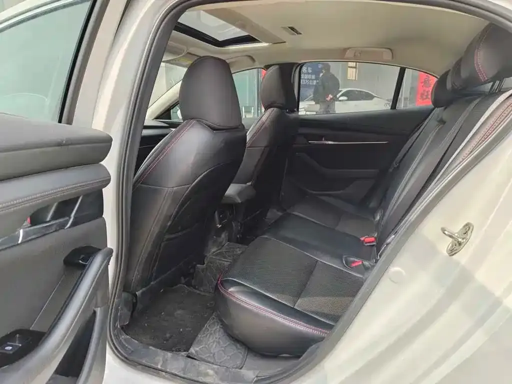 Mazda 3 Axela 2025 из CN, фото 3