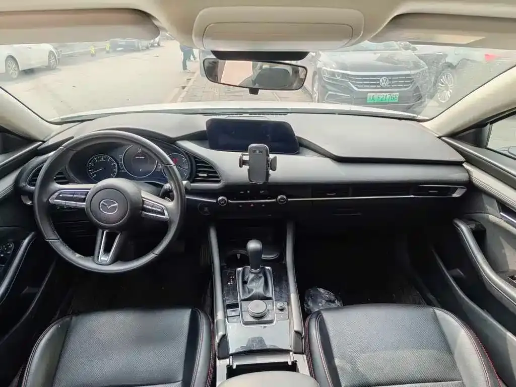Mazda 3 Axela 2025 из CN, фото 2