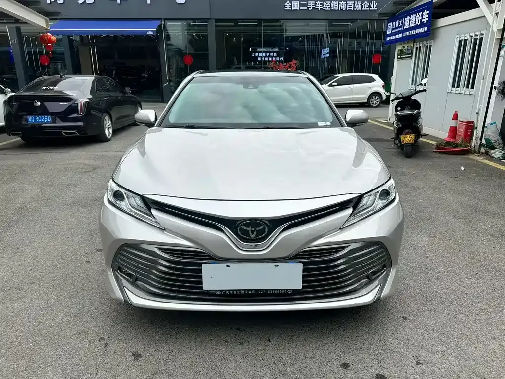 Toyota Camry 2021 из CN, фото 6