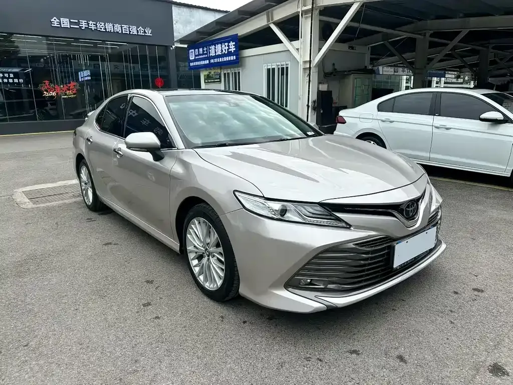 Toyota Camry 2021 из CN, фото 8