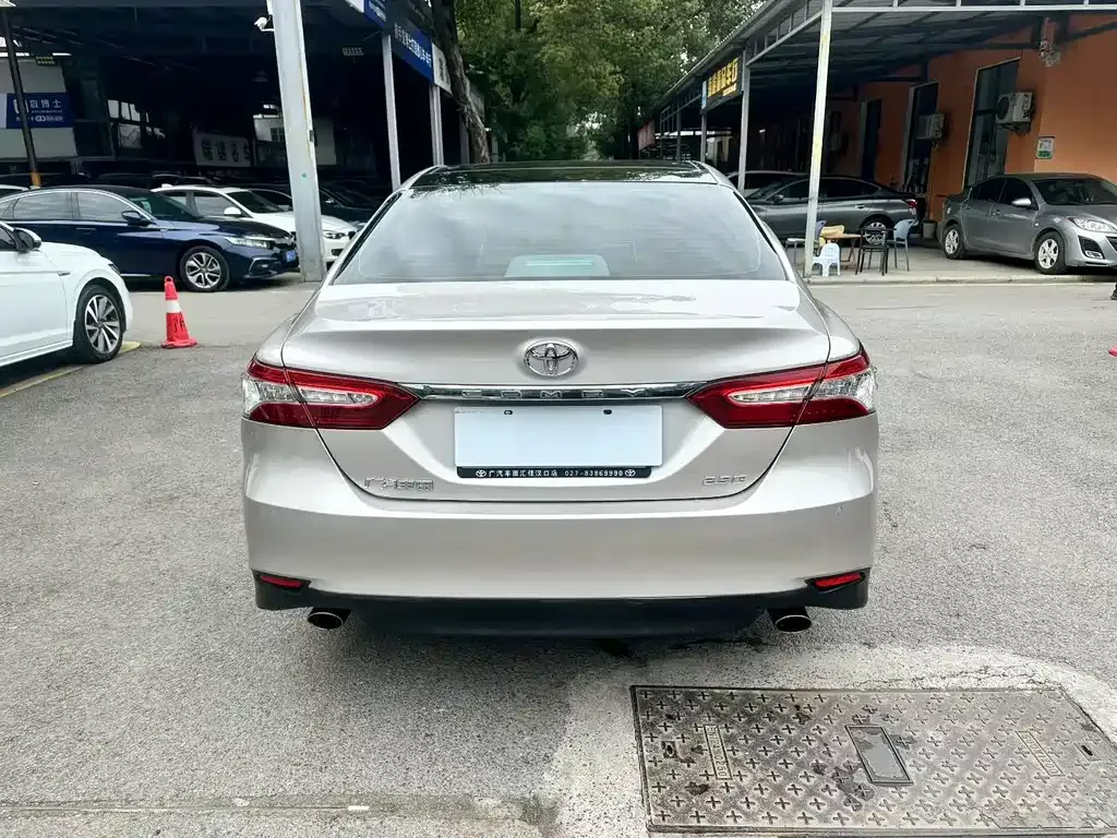 Toyota Camry 2021 из CN, фото 4