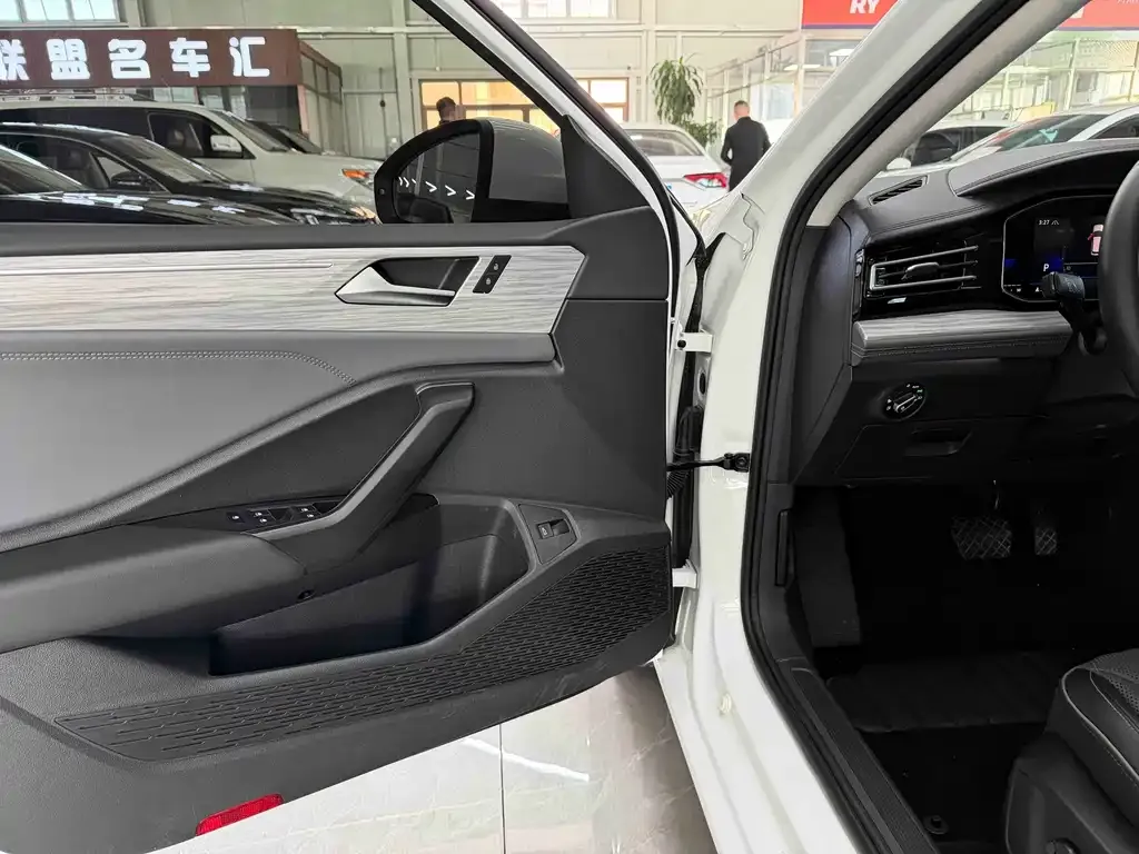 Volkswagen Sagitar 2022 из CN, фото 2
