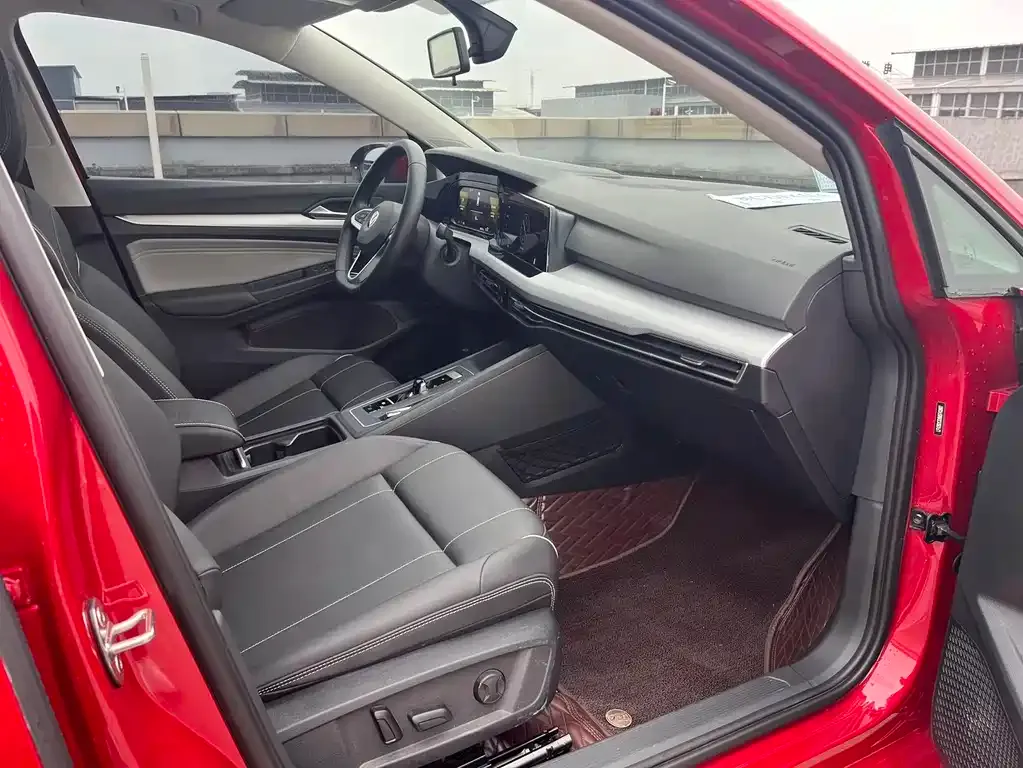 Volkswagen Golf 2022 из CN, фото 6