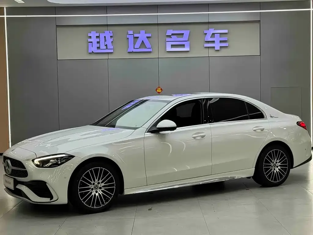 Mercedes-Benz C-Class — фото 1