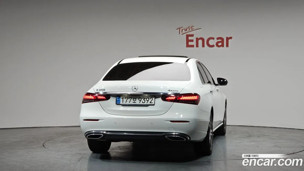 Mercedes-Benz E-Class — фото 2