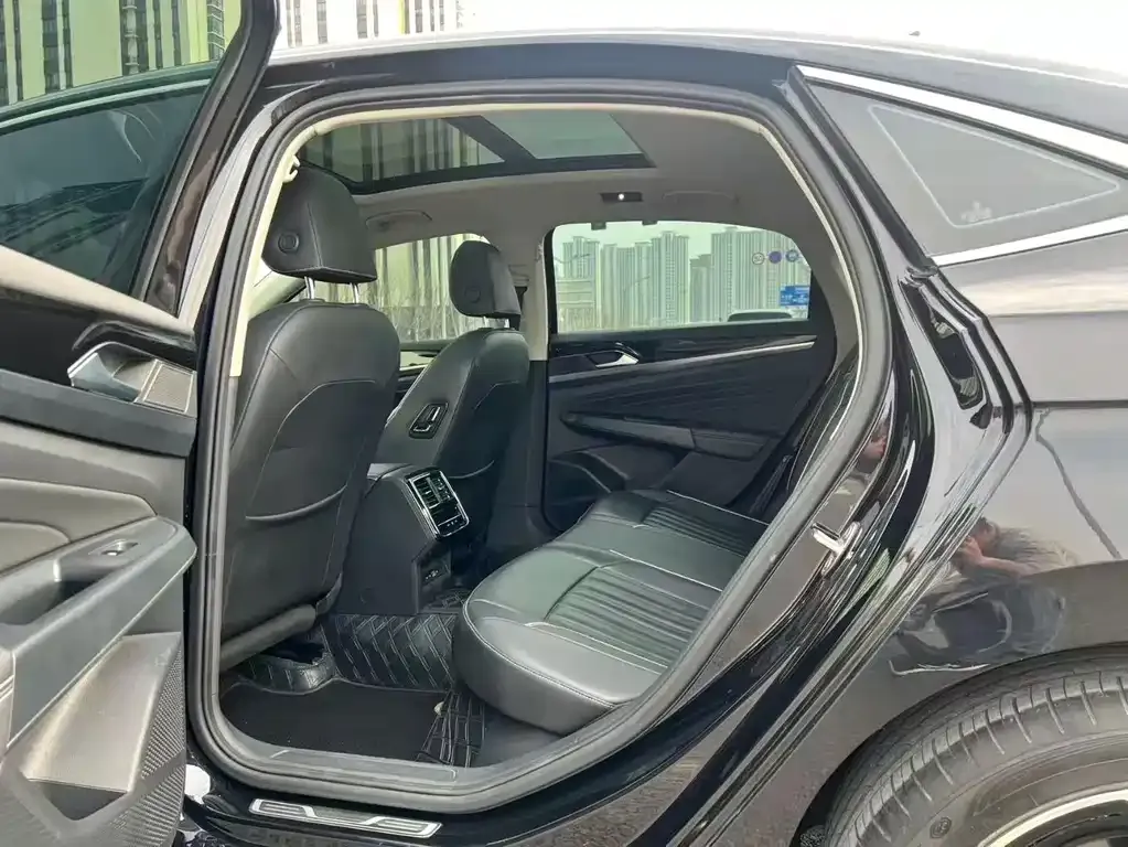 Volkswagen Passat — фото 2