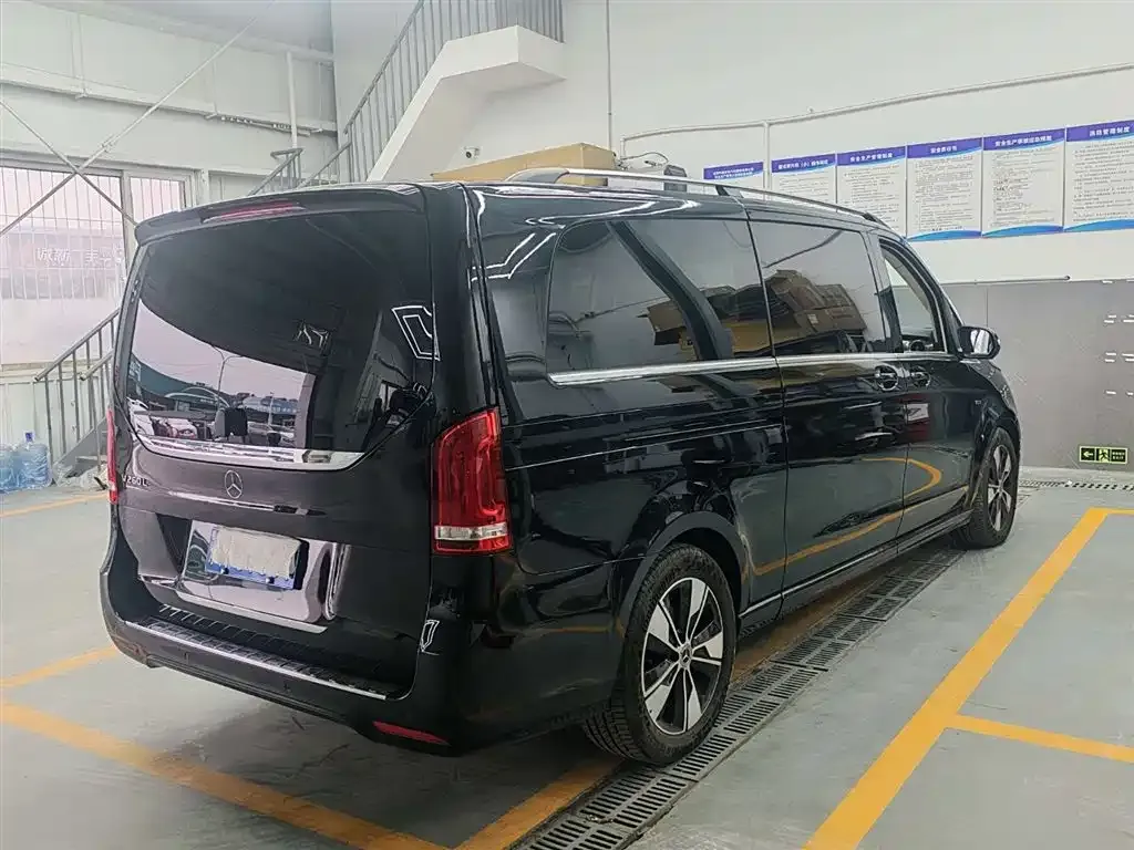 Mercedes-Benz V-Class 2021 из CN, фото 7