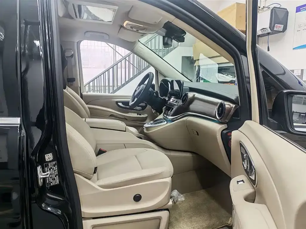 Mercedes-Benz V-Class 2021 из CN, фото 3