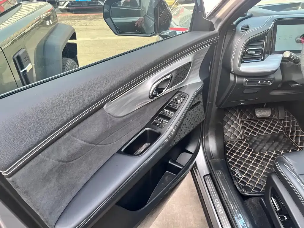 GAC Motor Trumpchi GS8 — фото 2