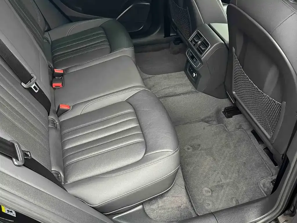 Audi Q5L 2023 из CN, фото 4