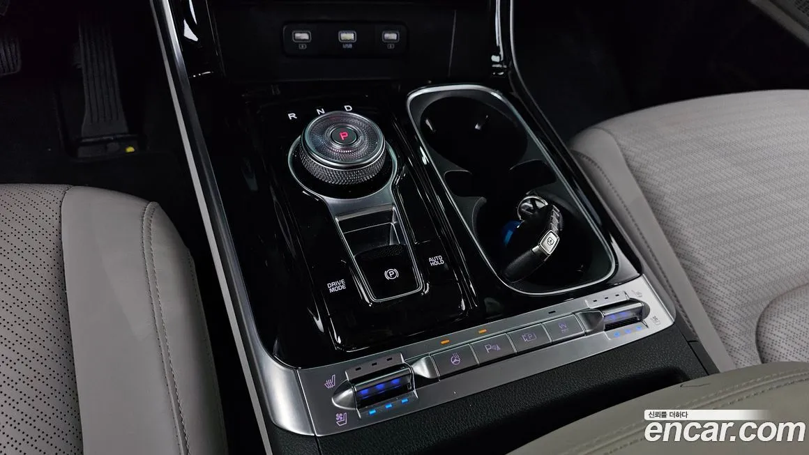 Kia Carnival — фото 10