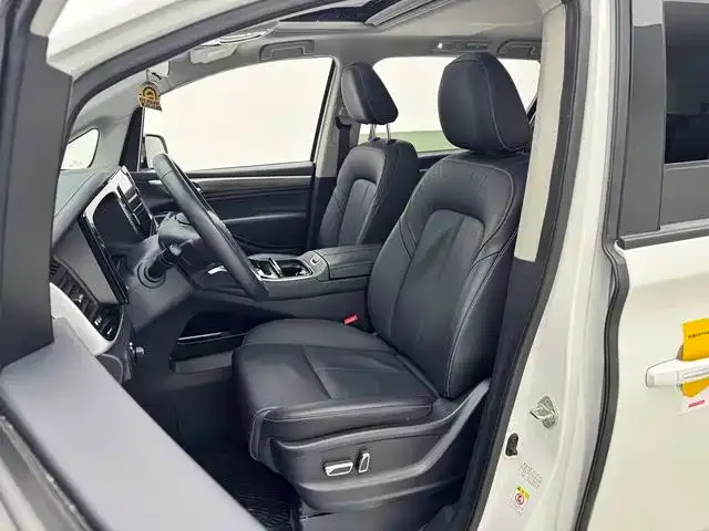 GAC Motor Trumpchi M8 — фото 8