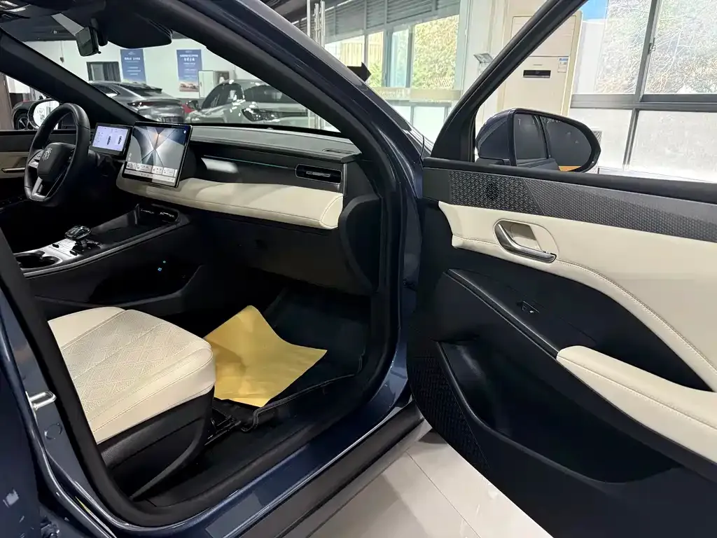 BYD Qin PLUS 2025 из CN, фото 8