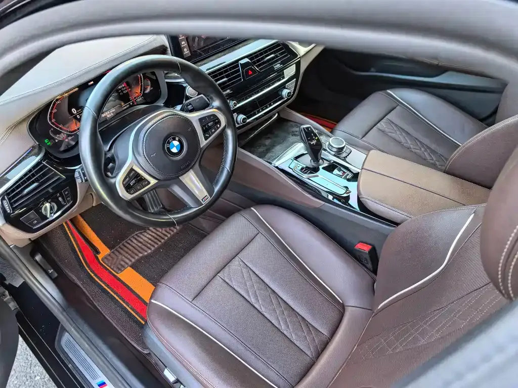 BMW 5 Series — фото 4