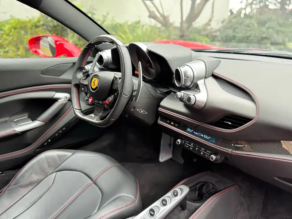 Ferrari F8 — фото 5