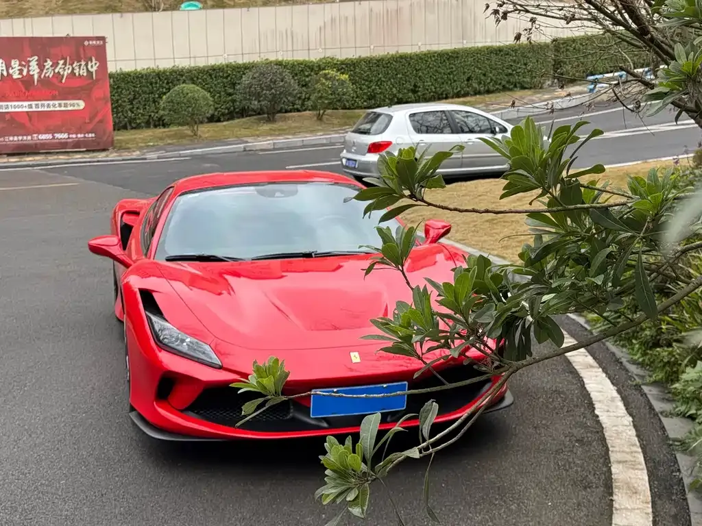 Ferrari F8 — фото 9