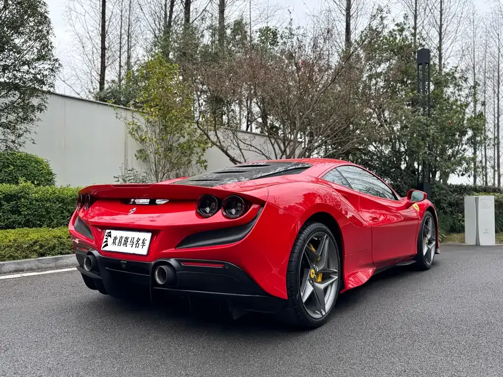 Ferrari F8 — фото 7