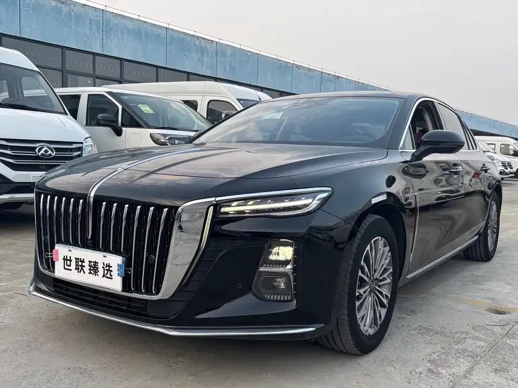 Hongqi H5 — фото 1
