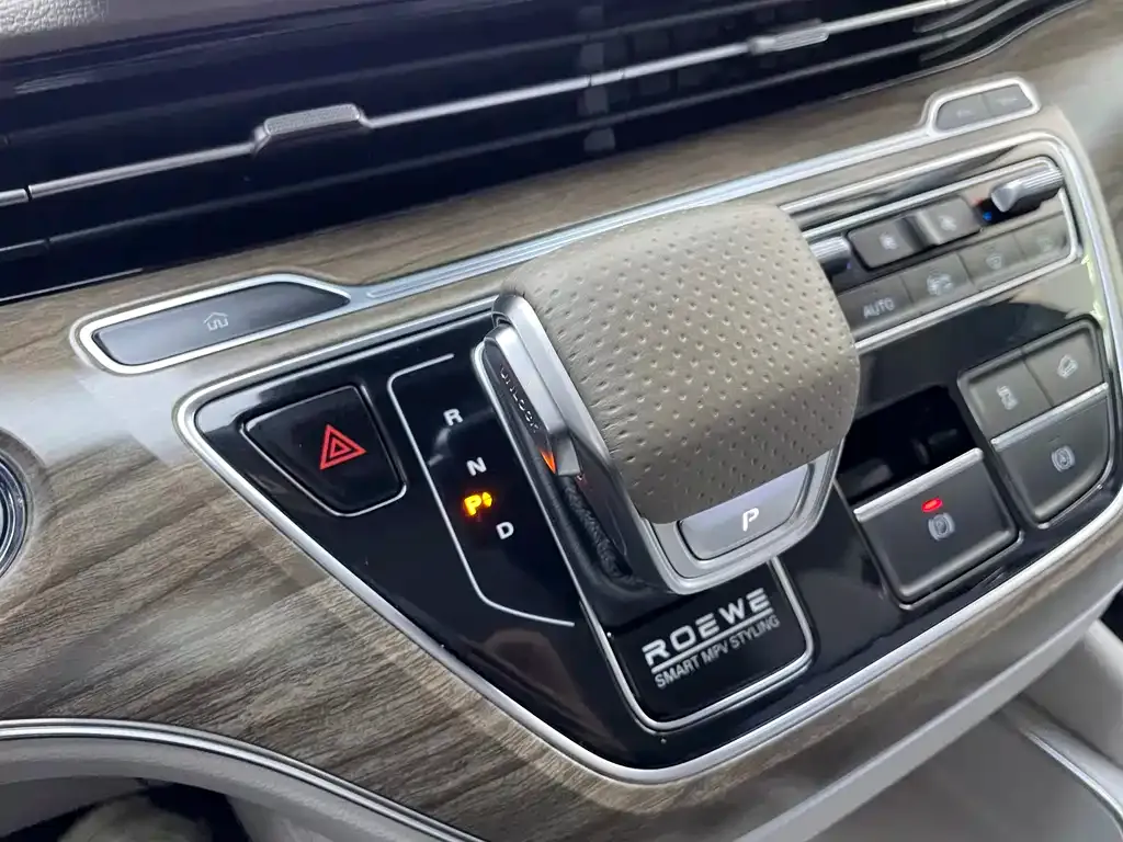 Roewe iMAX8 New Energy 2024 из CN, фото 10