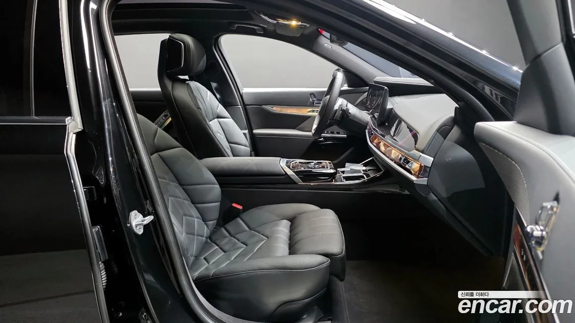 BMW 7-Series 2025 из KR, фото 2