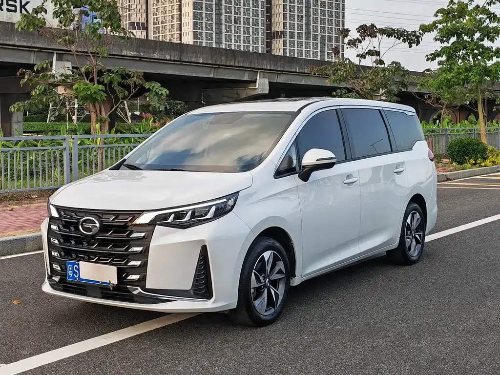 GAC Motor Trumpchi M6 — фото 10