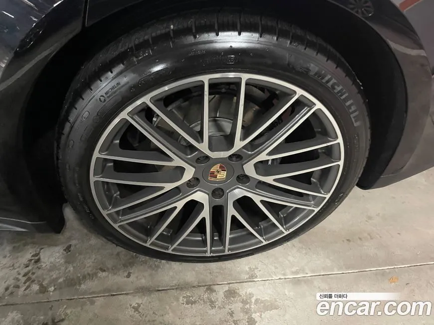 Porsche Panamera 2024 из KR, фото 8