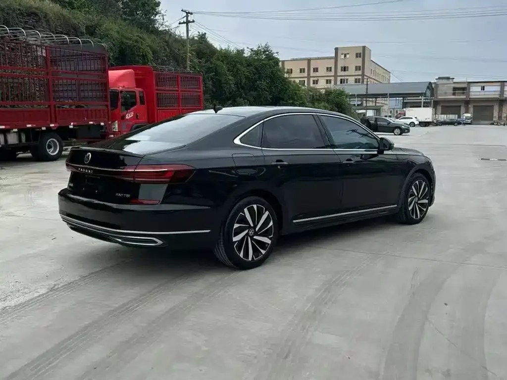 Volkswagen Passat — фото 5