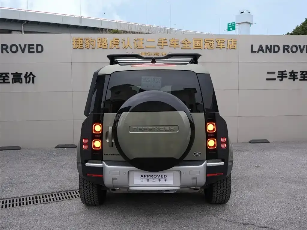 Land Rover Defender — фото 6