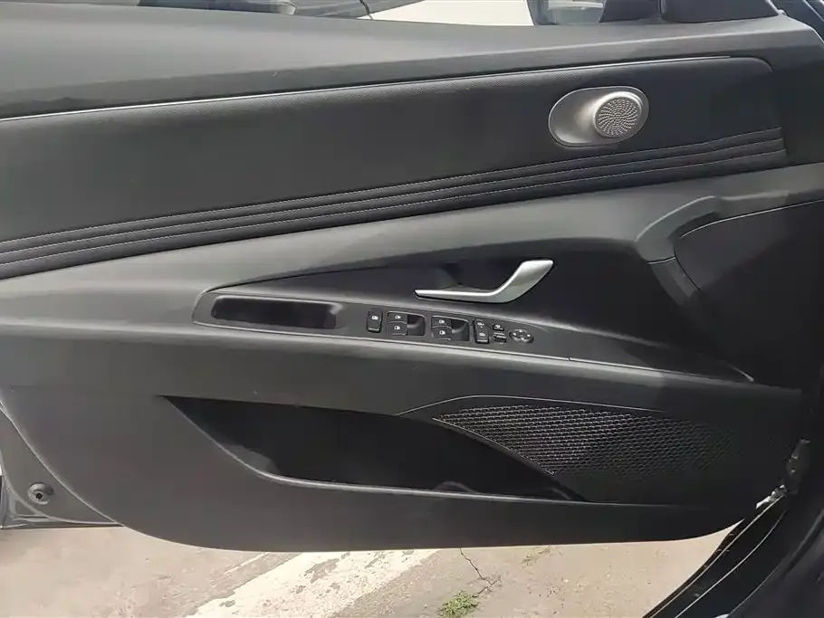 Hyundai Elantra 2024 из CN, фото 10