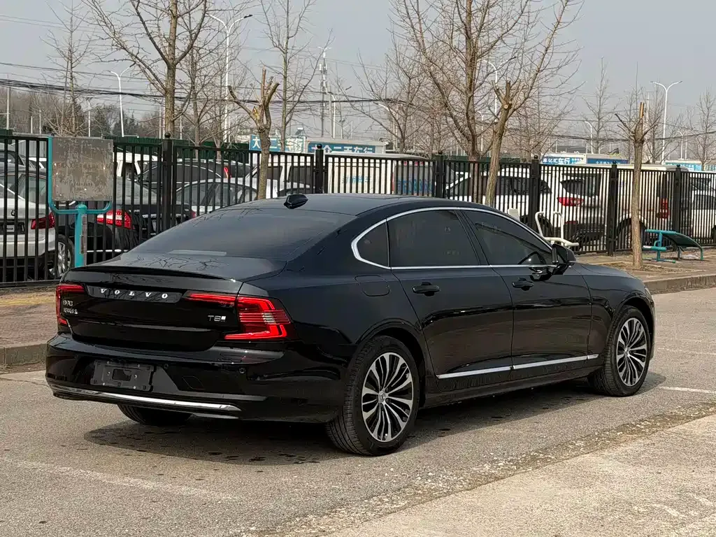 Volvo S90 PHEV 2024 из CN, фото 9