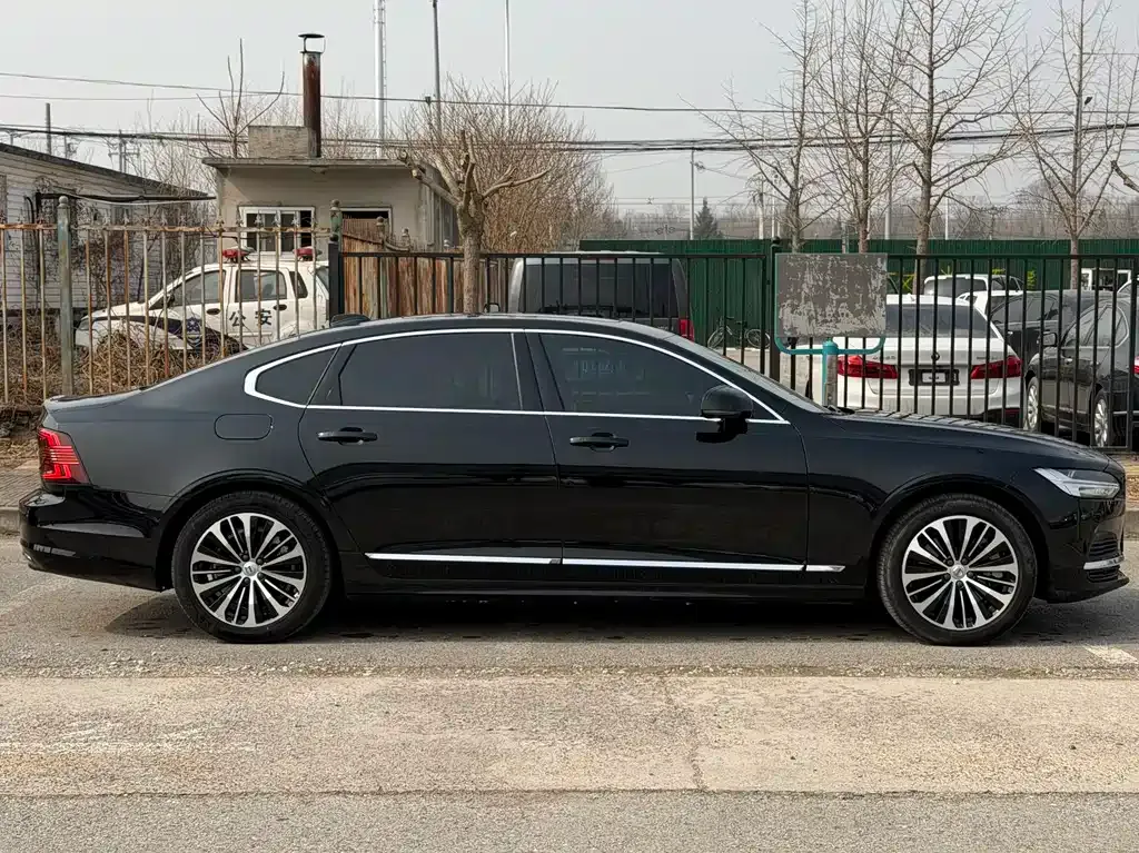Volvo S90 PHEV 2024 из CN, фото 10