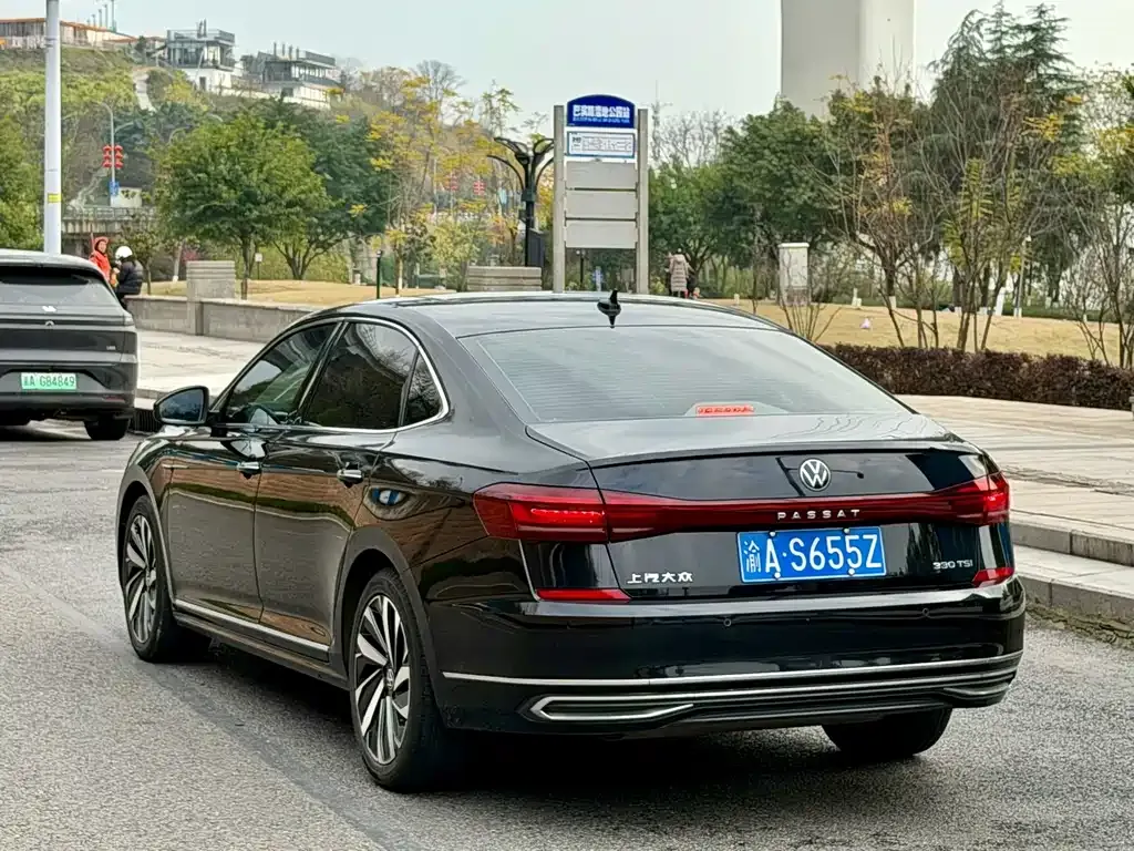 Volkswagen Passat — фото 8